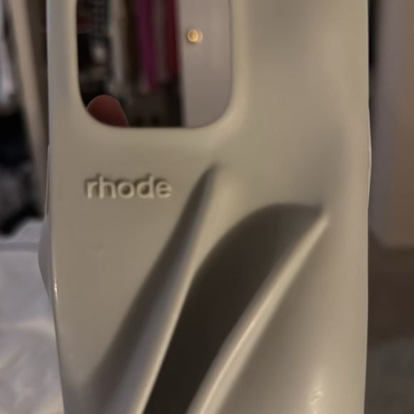 rhode lip case- for iPhone 14 Pro. - Picture 3 of 3